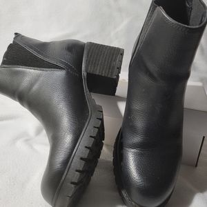Ankle boots